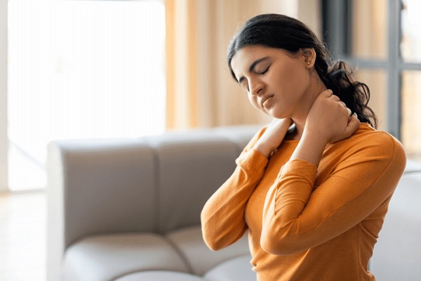 3+ Thousand Acute Neck Pain Royalty-Free Images, Stock Photos & Pictures |  Shutterstock
